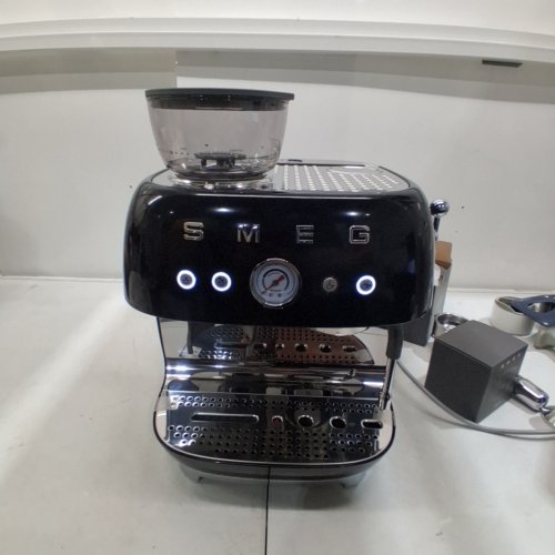 SMEG 50'S RETRO STYLE SEMI-AUTOMATIC ESPRESSO COFFEE MACHINE WITH BUILT-IN GRINDER - COFFEE & LATTE DRINKS, DOUBLE-THERMOBLOCK HEATING SYSTEM - BLACK (MODEL: EGF03BLUS) image 3
