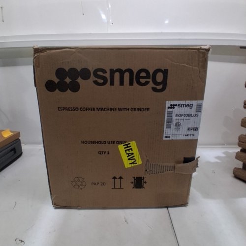 SMEG 50'S RETRO STYLE SEMI-AUTOMATIC ESPRESSO COFFEE MACHINE WITH BUILT-IN GRINDER - COFFEE & LATTE DRINKS, DOUBLE-THERMOBLOCK HEATING SYSTEM - BLACK (MODEL: EGF03BLUS) image 10