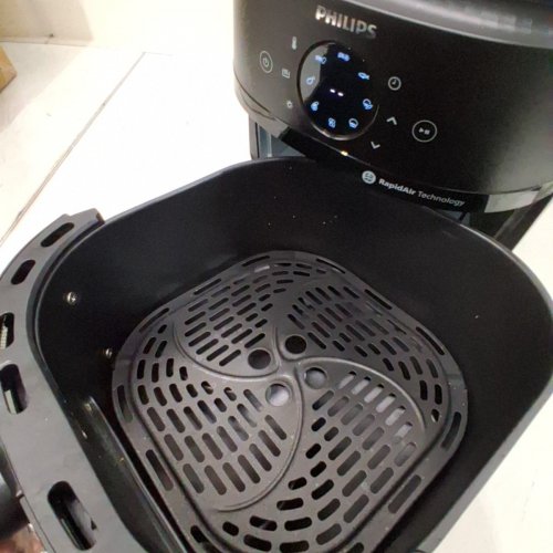 PHILIPS 2000 SERIES 13 FUNCTION COMPACT AIRFRYER WITH COOKING WINDOW & RAPID AIR TECHNOLOGY - 6.6QT - BLACK (MODEL: NA230/00) image 5