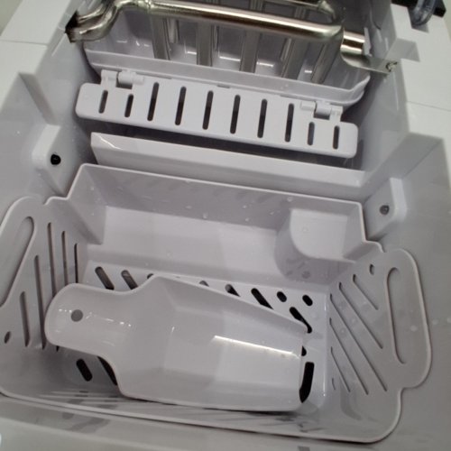 EUHOMY COUNTERTOP ICE MAKER WITH ICE SCOOP AND BASKET - MAKES 26.5LB / DAY - BLACK (MODEL: IM021-B1) image 4