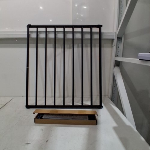 SAFETY 1ST TOP OF STAIRS EXPANDING METAL GATE - 28" X 27"- 42" - BLACK (MODEL: GA090CBLKF2) image 2