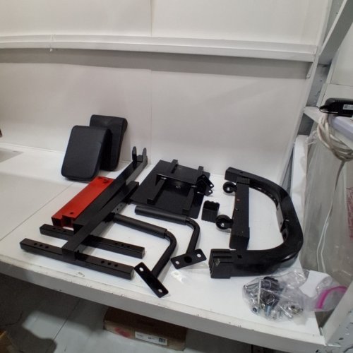 VEVOR NO CHAIR ROMAN CHAIR BACK EXTENSION HYPEREXTENSION BENCH - 250LBS CAP - BLACK/RED (MODEL: 5030) image 2
