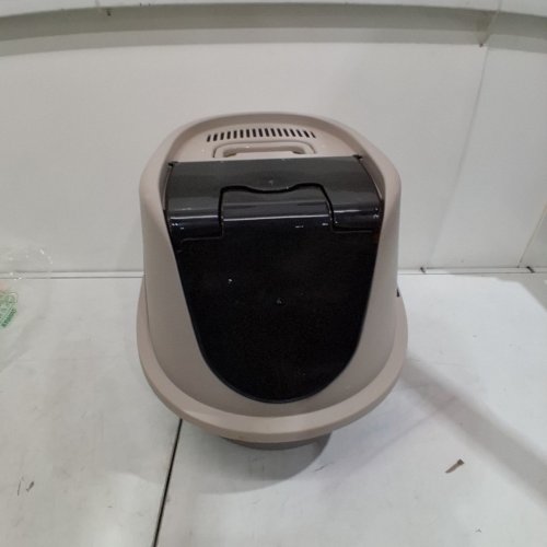 AMAZON BASICS NO MESS HOODED CAT LITTER BOX - LARGE - TAN/GREY image 2