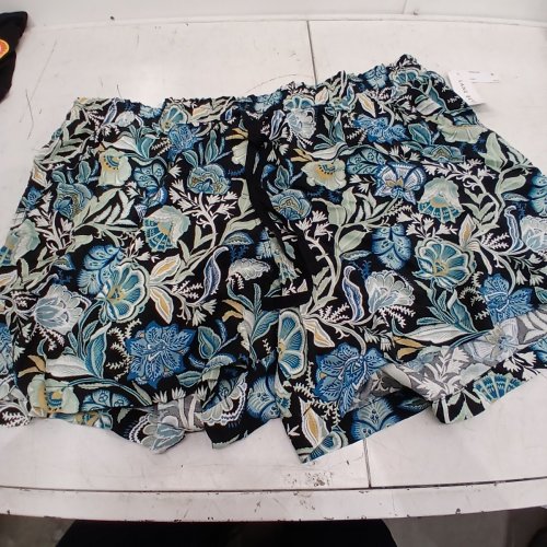 WOMENS LANE BRYANT FLORAL PRINT SHORTS - SIZE 20 -BLACK/FLORAL image 2