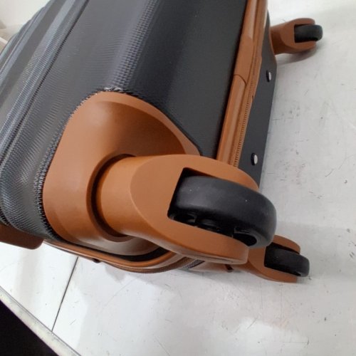 3PC LONG VACATION LUGGAGE SET (CARRY ON,DUFFEL BAG AND TOILETRY BAG) - 20" CARRY ON - BLACK/BROWN (MODEL: LV402) image 8