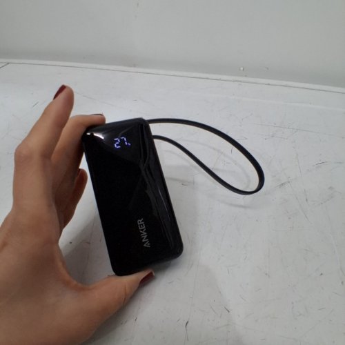 ANKER 3-IN1 10K WIRELESS PORTABLE CHARGER WITH BUILT-IN USB-C CABLE - 30W - 10000MAH - BLACK (MODEL:3431800) image 3