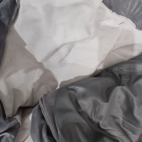 INTEX DURA-BEAM PLUS FIBER-TECH AIR MATTRESS WITH BUILT-IN ELECTRIC PUMP - 22"/ QUEEN - GREY (MODEL : AP619DP) image 4