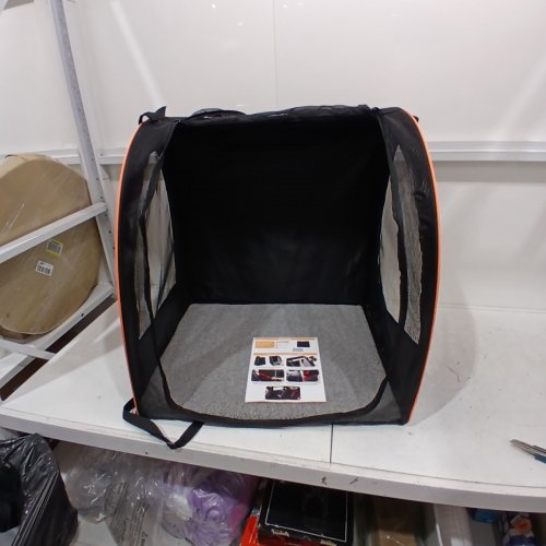 UNICITII ENCLOSED TRAVEL DOG CAR SEAT/CARRIER - 28" X 19.7" X 26" - BLACK / ORANGE (MODEL: UN-GL001A) image 2
