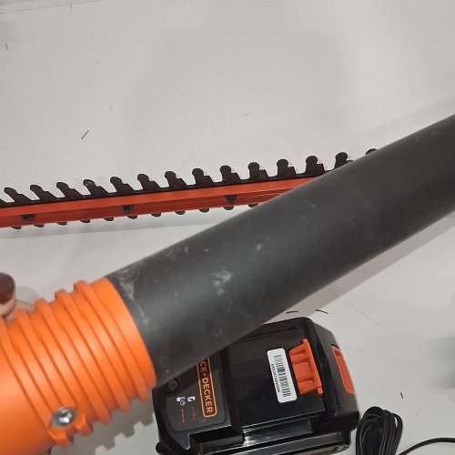 BLACK+DECKER LITHIUM MAX CORDLESS POLE HEDGE TRIMMER - 18" BLADE - 20V - ORANGE (MODEL: LPHT120) image 5