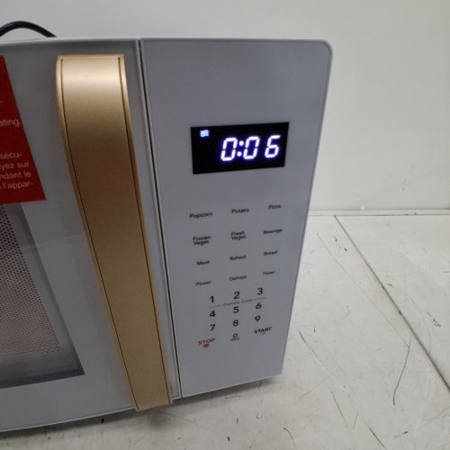 FRIGIDAIRE COUNTERTOP MICROWAVE OVEN - 1.1 CU. FT 900W- WHITE - (MODEL: EMW1154) image 4