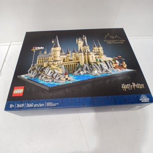 2660PC LEGO HARRY POTTER HOGWARTS CASTLE GROUNDS COLLECTIBLE SET(MODEL: 76419) image 2