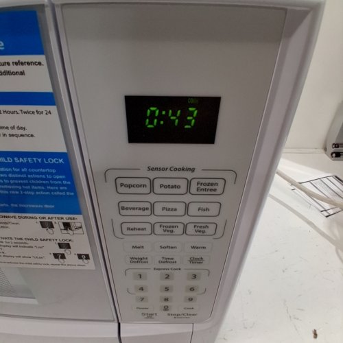 DANBY DESIGNER SENSOR COOK DIGITAL MICROWAVE - 1.4CU.FT - WHITE (MODEL: DDMW01440WG1) image 2