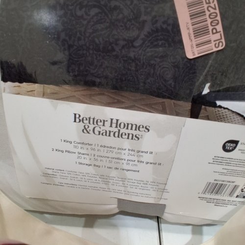 3PC BETTER HOMES & GARDENS COMFORTER SET WITH PILLOW CASES - KING - NAVY BLUE image 2