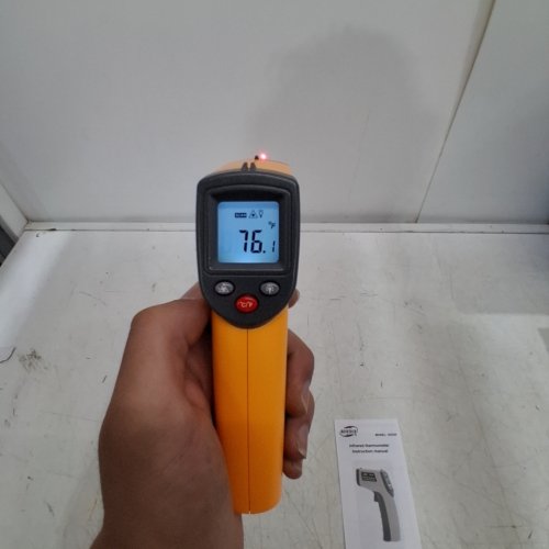 BENETECH NON-CONTACT INFRARED THERMOMETER - 50°C - 530°C (-58°F TO 986°F) - ORANGE / BLACK (MODEL: GS320) image 2