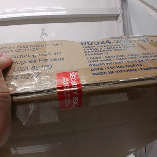 GRACO TEDDI BABY CHANGING TABLE WITH 2 SHELVES - 33" X 17" X 35" - WHITE (MODEL: 00524-2101-VC) image 3