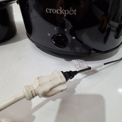CROCKPOT CLASSIC SLOW COOKER WITH THREE HEAT SETTINGS - 7QT - BLACK image 2