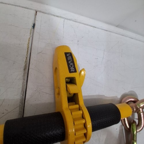 HEAVY DUTY RATCHET CHAIN BINDER WITH 3/8 IN - 1/2 IN CHAINS- YELLOW/BLACK image 4