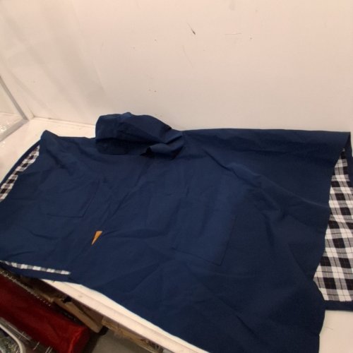 WATER-RESISTANT OUTDOOR HOODED THROW - 60"X 58" - NAVY (MODEL:4664390) image 3