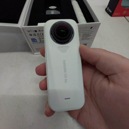 INSTA360 X4 AIR STARTER BUNDLE - LIGHTWEIGHT 8 K 360 CAMERA - WHITE image 4