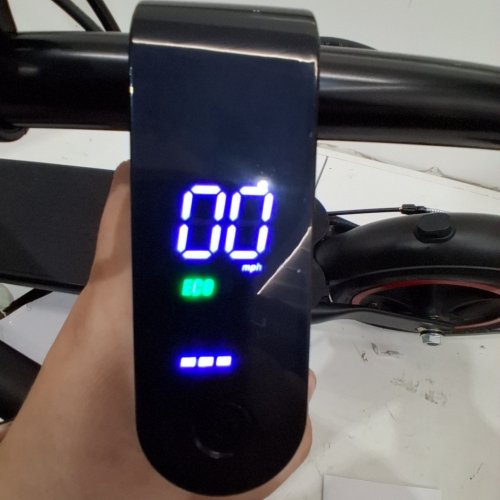 FOLDABLE ELECTRIC SCOOTER FOR ADULTS - 350 W - 30-40KM RANGE - BLACK/RED (MODEL:W5/W6) image 3