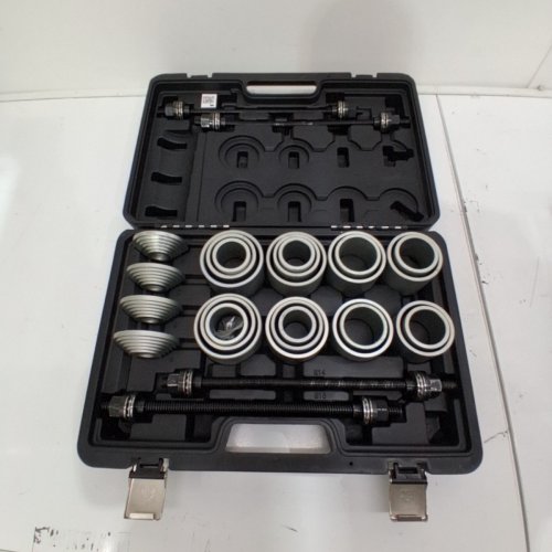 28PC VEVOR PULL AND PRESS SLEEVE BUSHING EXTRACTOR KIT WITH CARRYING CASE (MODEL: XC6128) image 2