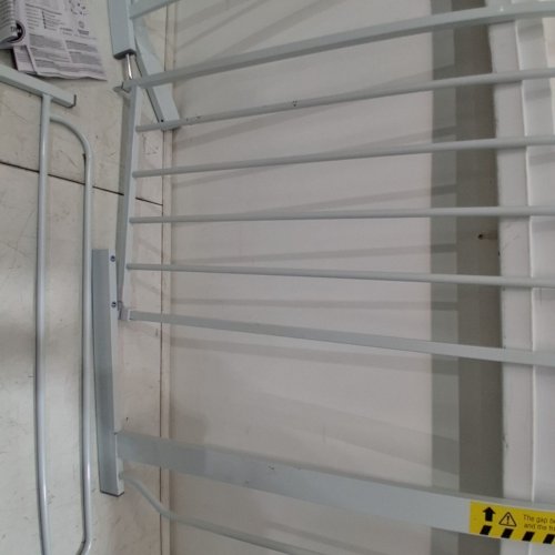REGALO EASY STEP EXTRA WIDE METAL SAFETY GATE - 30" X 29"- 49" - WHITE - (MODEL: 1164EWDS) image 3