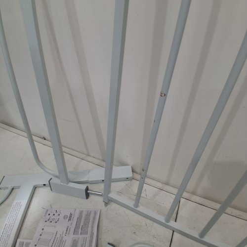 REGALO EASY STEP EXTRA WIDE METAL SAFETY GATE - 30" X 29"- 49" - WHITE - (MODEL: 1164EWDS) image 4