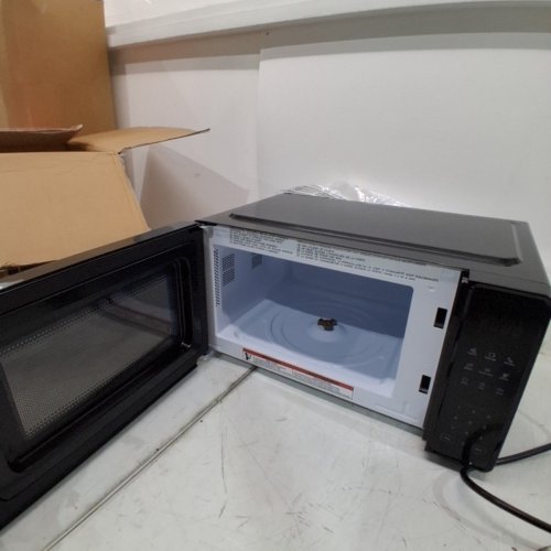 CHEFMAN COUNTERTOP MICROWAVE OVEN - 0.7 CU.FT. - BLACK (MODEL: RJ55-7-V2-CA) image 4