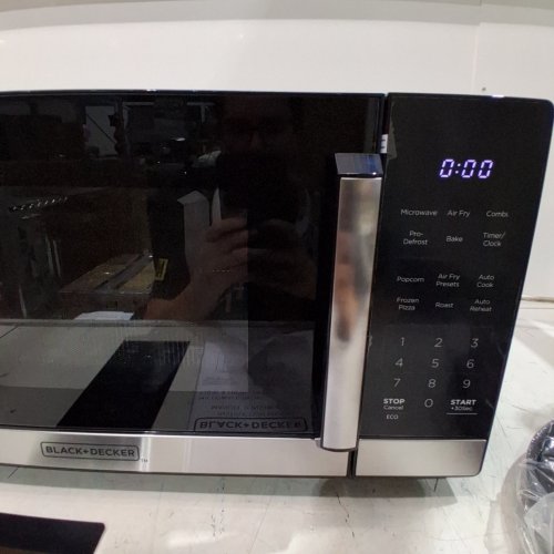 BLACK+DECKER 5-IN-1 MICROWAVE OVEN WITH AIR FRY, BAKE, ROAST AND CONVECTION COOKING - 0.9CU.FT - BLACK/SILVER - (MODEL: ES9P032NA-CA) image 2