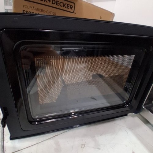 BLACK+DECKER 5-IN-1 MICROWAVE OVEN WITH AIR FRY, BAKE, ROAST AND CONVECTION COOKING - 0.9CU.FT - BLACK/SILVER - (MODEL: ES9P032NA-CA) image 8