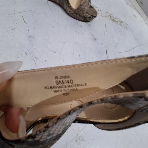 WOMEN'S JESSICA SIMPSON FUAX SNAKE PRINT WEDGE SANDLES - SIZE 9M/40 - BROWN / BLACK image 3