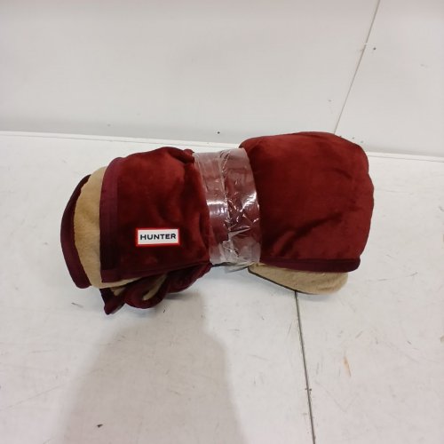HUNTER REVERSIBLE THROW BLANKET - 60" X 70" - RED/BROWN (STYLE : 1241344) image 5