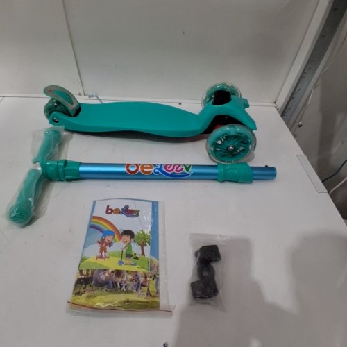 KID'S BEELEEV FOLDING SCOOTER WITH KICKSTAND & LED LIGHT-UP WHEELS - ADJUSTS FROM 30.75" - 34.75" - SUPPORTS UP TO 120 LBS - BLUE image 2