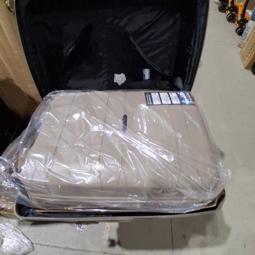 4PC IT LUGGAGE NESTING MOMENTOUS HARDSIDE SPINNER LUGGE SET - CHAMPAGIN BEIGE (MODEL: : 15-2886-08/62639-HK) image 4
