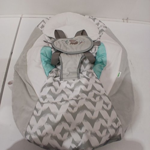 INFANT INGENUITY SIMPLECOMFORT CRADLING ROCKER PLUG-IN SWING WITH SOOTHING VIBRATIONS & 6 SPEEDS - RAYLAN / WHITE/ GREY (MODEL: 11791 0313) image 7