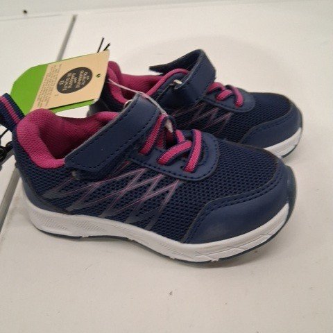KIDS ATHLETIC SNEAKERS - SIZE 6 - NAVY AND PINK image 2