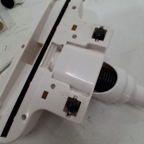 FLASHMU MULTIUSE HANDHELD VACUUM CLEANER WITH CHANGEABLE HEADS - WHITE (MODEL: L2988) image 4