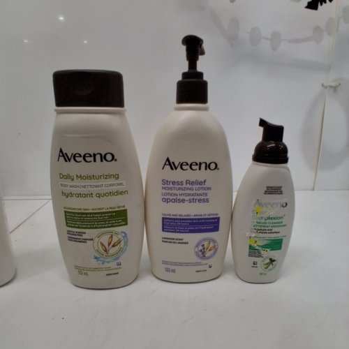 3 ASSORTED AVEENO BODY WASH, MOISTURIZING LOTION AND FOAMING CLEANSER - 532 ML, 532 ML, 150 ML image 2