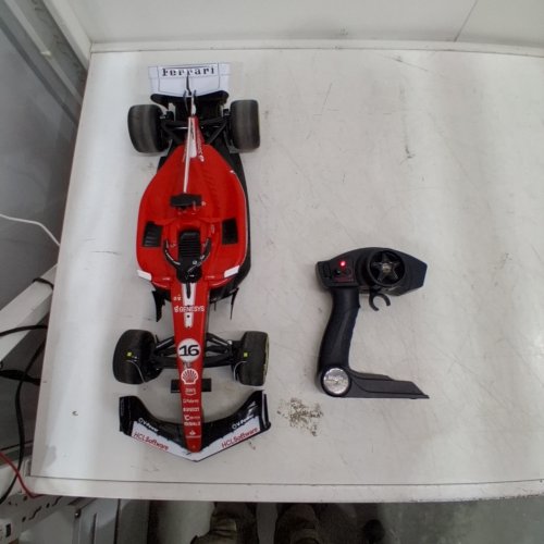 MAISTO TECH SF.23 FORMULA 1 ONE CHARLES LECLERC #16 FERRARI RC CAR - 1:10 SCALE - WHITE/RED (MODEL: 1739888) image 2