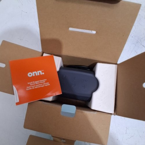 ONN. SMALL BLUETOOTH RUGGED SPEAKER WITH PARTY SYNC MODE - UP TO 10 HOURS OF PLAYTIME - GREY (MODEL: AAGRY100081918) image 4