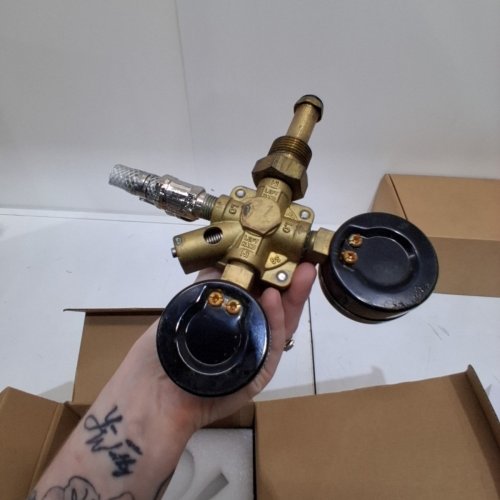DUAL TAPS BEER KEGERATOR/CONVERSION KIT - REGULATOR & D-SYSTEM KEG COUPLER - 17" - STAINLESS (MODEL: 2TJZQBFPQGZ-D-US) image 3