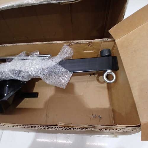 UPRIGHT MOTORCYCLE WHEEL CHOCK - 1800LBS CAPACITY - BLACK (MODEL: TY210075) image 3