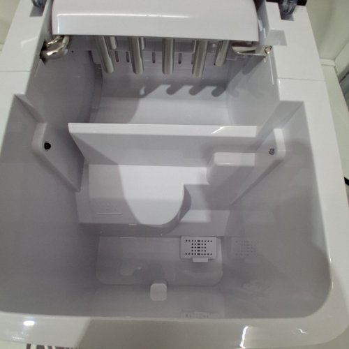 EUHOMY COUNTERTOP ICE MAKER WITH ICE SCOOP AND BASKET - MAKES 26.5LB / DAY - BLACK (MODEL: IM021-B1) image 4