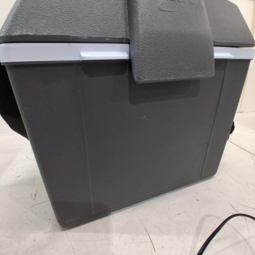 KOOLATRON TRAVELER III THERMOELECTRIC ICELESS COOLER/WARMER - 9.3L 12V - GREY (MODEL: P9) image 5