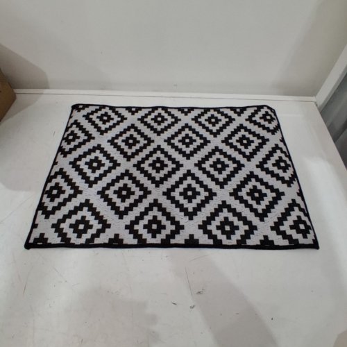 CHECK GEOMETRIC CRYSTAL VELVET MAT - 23"X15" - BLACK/WHITE image 2