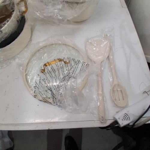 10PC GREENPAN RESERVE PRO NONSTICK COOKWARE SET - WHITE AND GOLD image 3