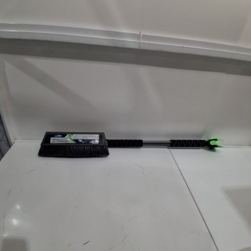 2PC POLAR XTREME SNOW BRUSH AND SCRAPER WITH RUBBER SIDE - 58" - GREEN/BLACK (MODEL:1509988) image 2