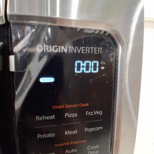 TOSHIBA LCD DISPLAY AND SMART SENSOR MICROWAVE OVEN WITH ORIGIN INVERTER TECHNOLOGY, - 1.6 CU.FT - STAINLESS STEEL (MODEL: TMC16S4AST ) image 2