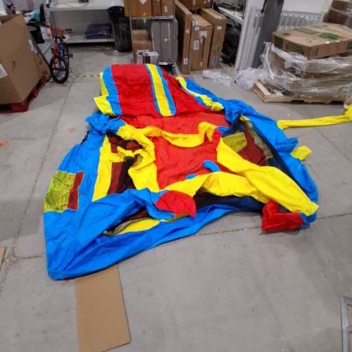 ENTIL INFLATABLE BOUNCE HOUSE WITH DUAL SLIDES - PRIMARY COLOURS image 3