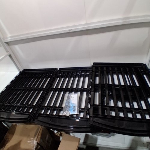 IRIS USA 8-PANEL DOG PEN WITH DOOR - BLACK (MODEL: CI-908E) image 2